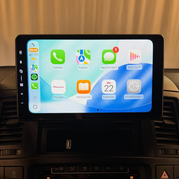 Apple CarPlay